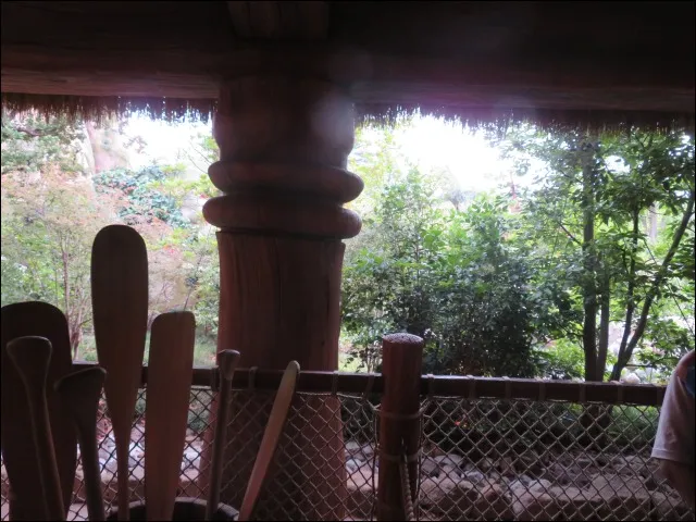 船のオール置き場(ラプンツェルのランタンフェスティバル)