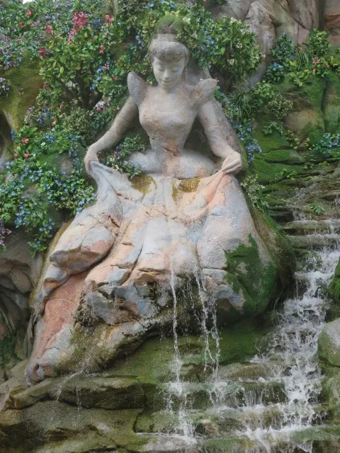 シンデレラのロックワーク（ファンタジースプリングス）