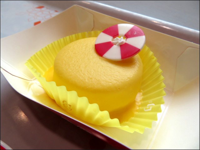 チーズケーキ 浮き輪トッピング