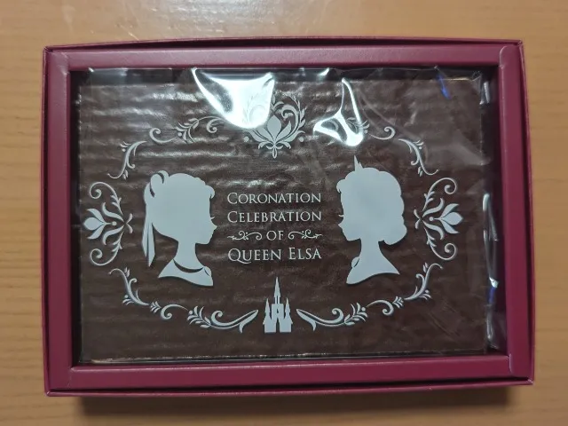 アナとエルサのアソーテッド・チョコレート 箱中身(お土産)