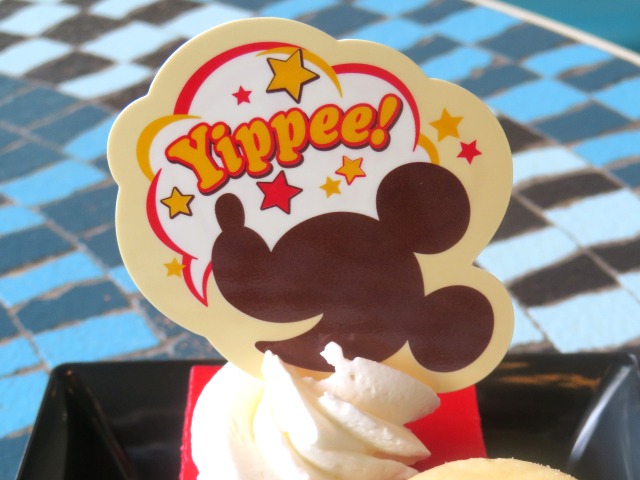 ラズベリー＆レモンムースケーキ Yippee!札（プラザパビリオン・レストラン）