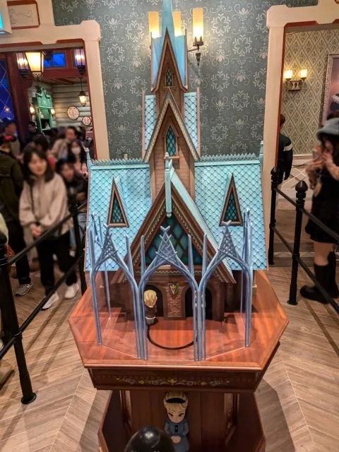 お城の模型(アナとエルサのフローズンジャーニー)