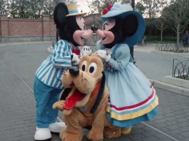 ミッキーとミニー、プルート(アメリカンウォーターフロント)