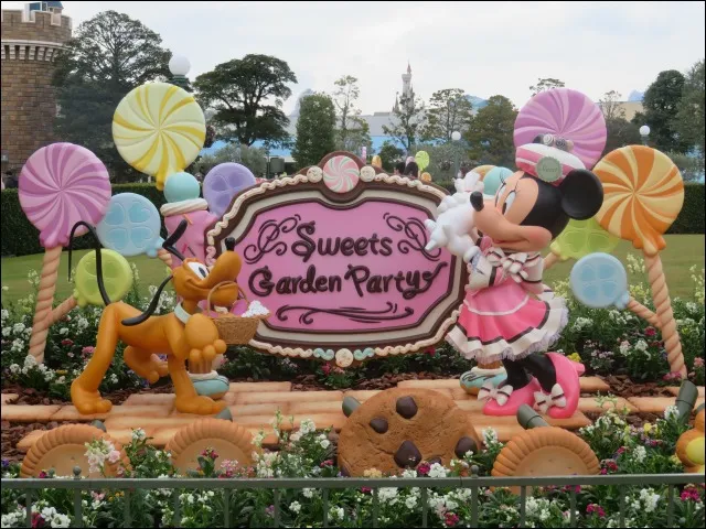 プルートとミニー(ヴァネロペのスウィーツ・ポップ・ワールド)