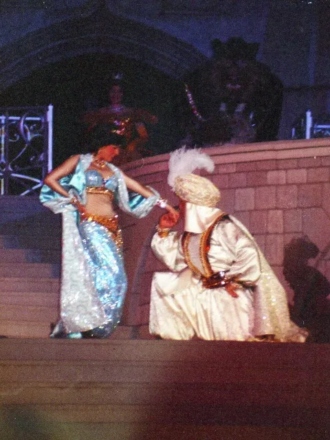 ジャスミンとアラジン（シンデレラの戴冠式）