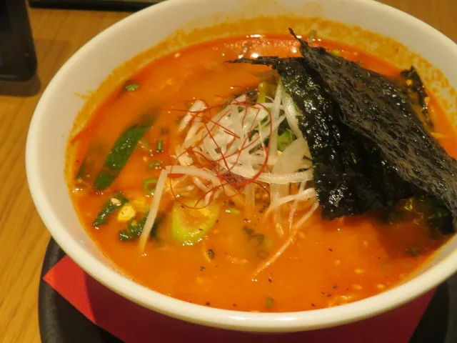 ユッケジャン麺 アップ（焼肉トラジ）