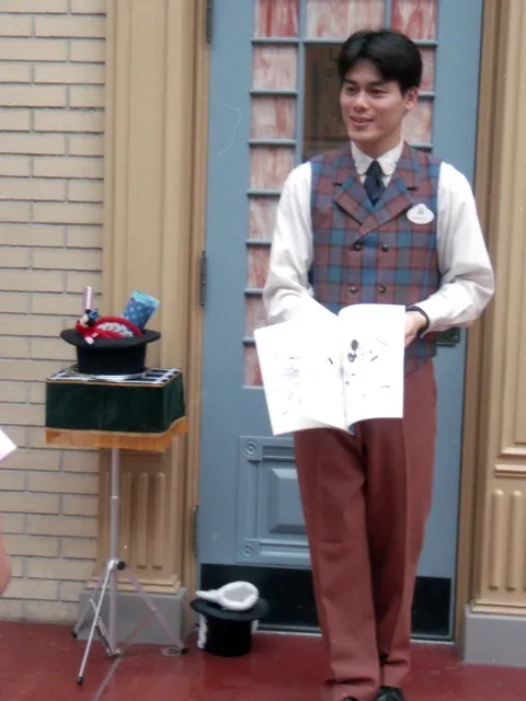 店外奇術実演（マジックショップ）