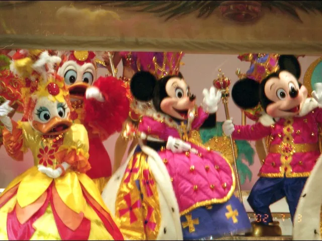 閉幕（ミッキーのアドベンチャーランド・マルディグラ）
