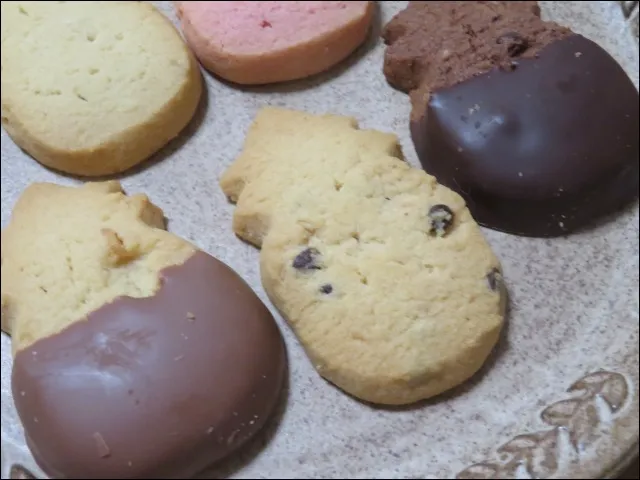 チョコレート・チップ・マカデミア、チョコレート・ディップ・マカデミア、ダーク・トリプル・チョコレート・マカデミア（ホノルル・クッキー・カンパニー）
