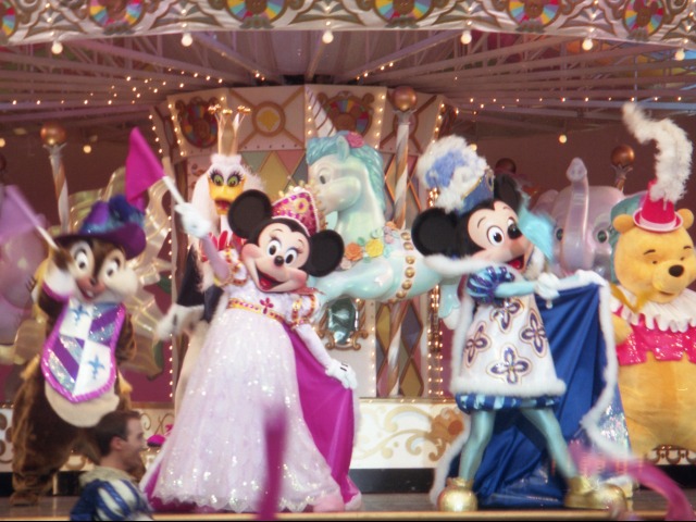 チップ、ミニー、ミッキー、プー（ワンス・アポン・ア・マウス）