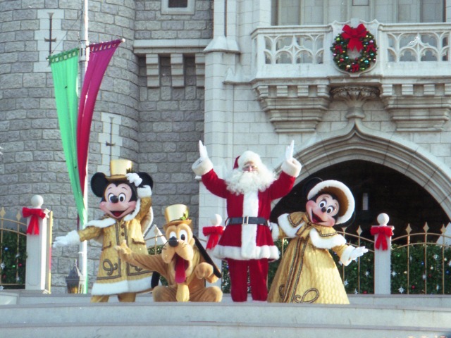 ミッキー、プルート、サンタクロース、ミニー（クリスマス・フォー・ユー）