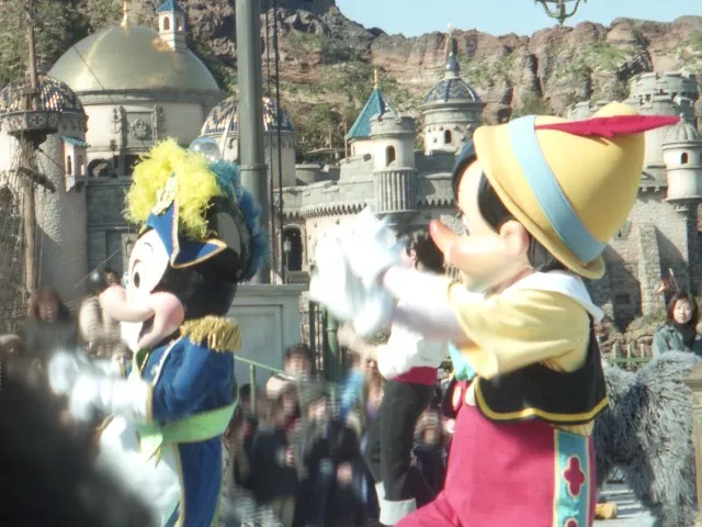 ミッキーとピノキオ（ミート＆スマイル）