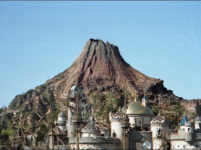 プロメテウス火山（東京ディズニーシー）