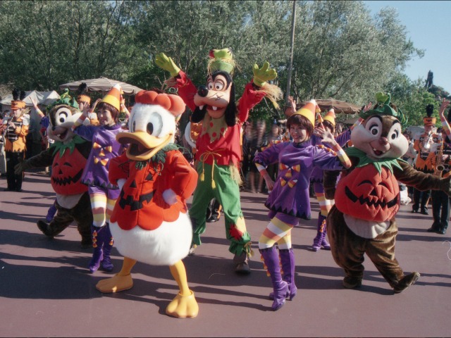 チップ、ドナルド、グーフィー、デール（ディズニー・ハロウィーン 2003）