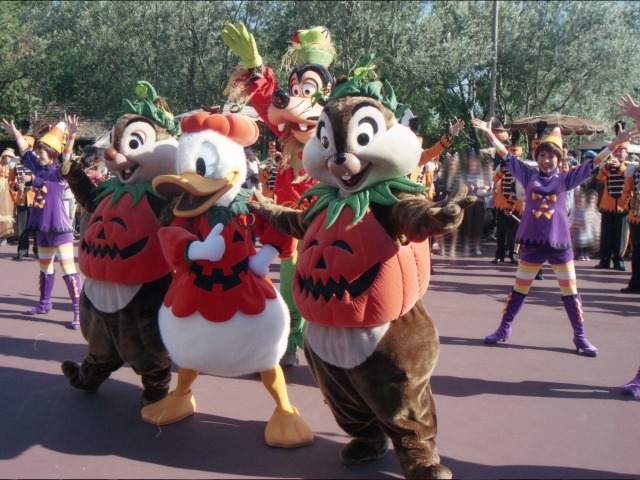 デール、ドナルド、グーフィー、チップ（ディズニー・ハロウィーン 2003）