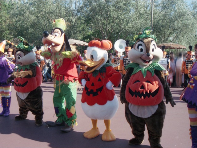 デール、グーフィー、ドナルド、チップ（ディズニー・ハロウィーン 2003）