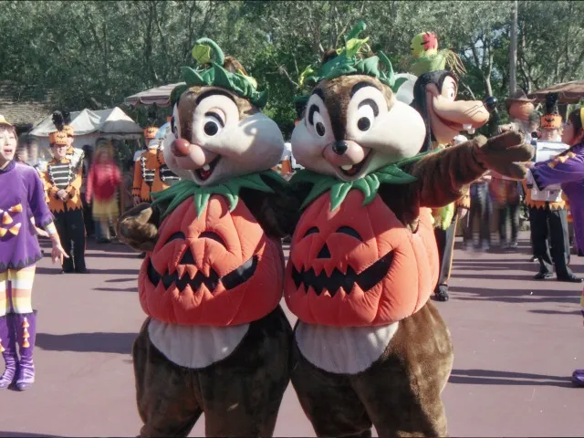 デールとチップ（ディズニー・ハロウィーン 2003）