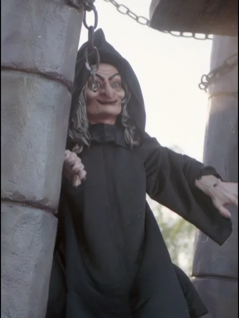 ウィックド・ウィッチ(ディズニー・ハロウィーン・パレード 2003)
