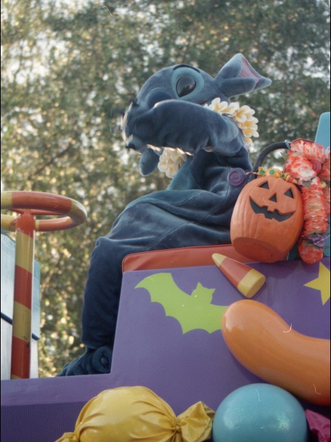 スティッチ（ディズニー・ハロウィーン・パレード 2003）