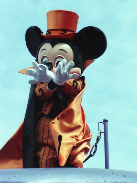 ミッキーマウス（ディズニー・ハロウィーン・パレード 2003）