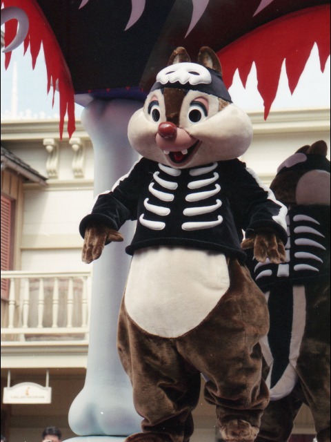 デール（ディズニー・ハロウィーン・パレード 2003）