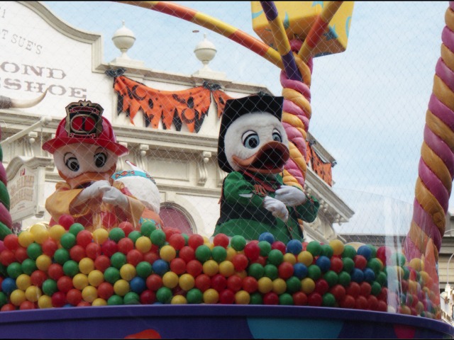 ヒューイとルーイ（ディズニー・ハロウィーン・パレード 2003）