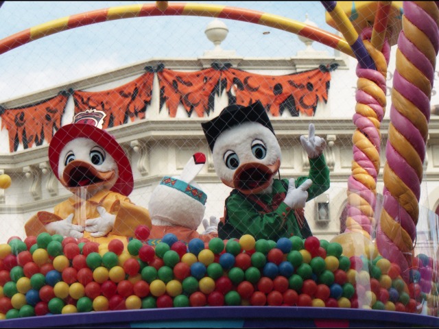 ヒューイとルーイ（ディズニー・ハロウィーン・パレード 2003）
