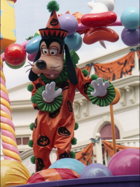 グーフィー（ディズニー・ハロウィーン・パレード 2003）