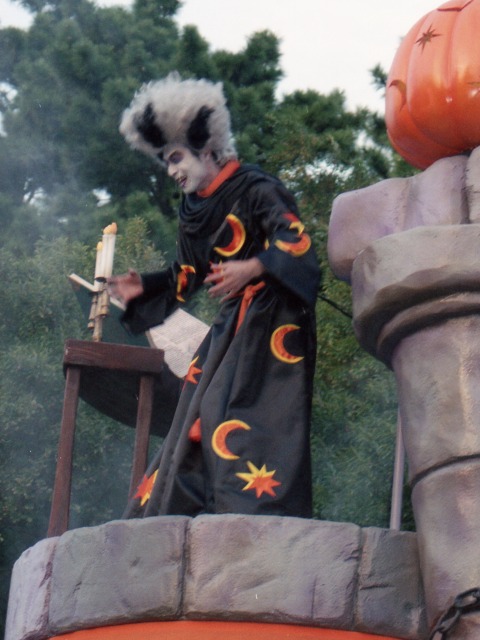 MC（ディズニー・ハロウィーン・パレード）