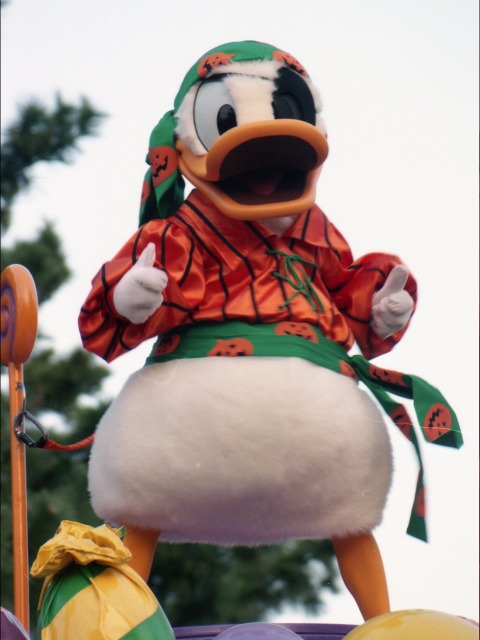 ドナルドダック（ディズニー・ハロウィーン・パレード）