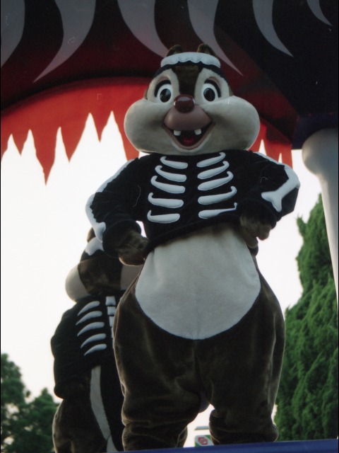 デール（ディズニー・ハロウィーン・パレード 2003）