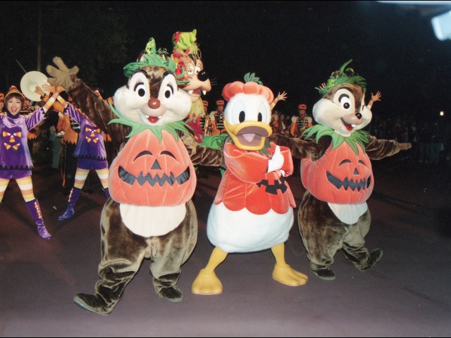 デール、ドナルド、チップ（ディズニー・ハロウィーン 2003）