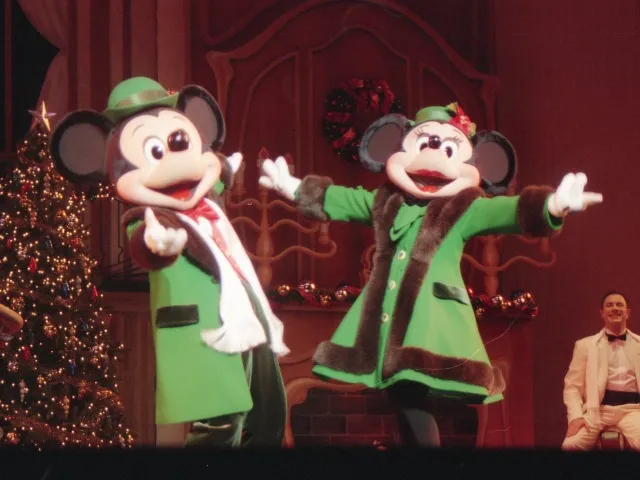 ミッキーとミニー（アンコール！ クリスマスバージョン）
