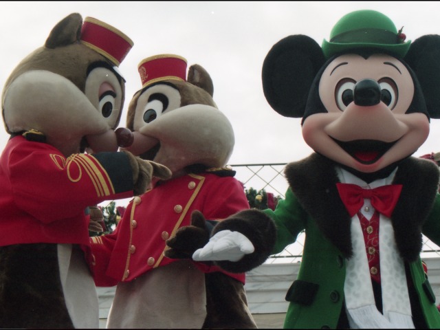 デール、チップ、ミッキー（クリスマス・ホリデー・イン・ニューヨーク）