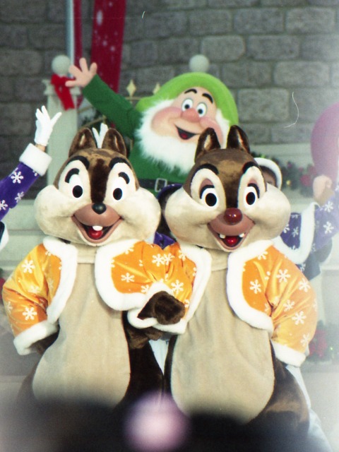 チップ、デール、ハッピー（ミッキーのメリークリスマス）