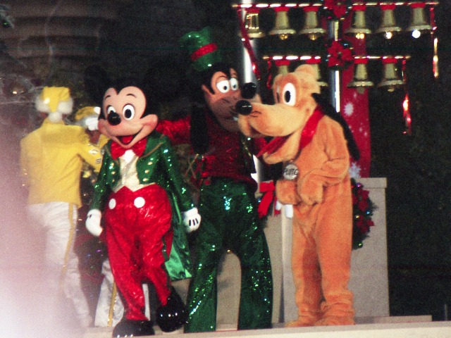ミッキー、グーフィー、プルート（ミッキーのメリークリスマス）