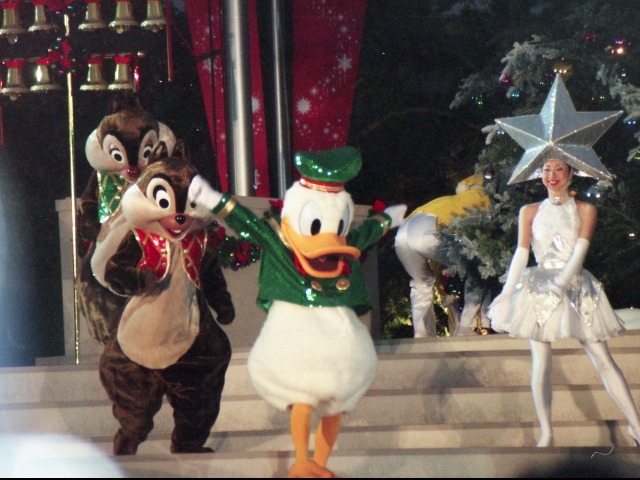 デール、チップ、ドナルド（ミッキーのメリークリスマス）
