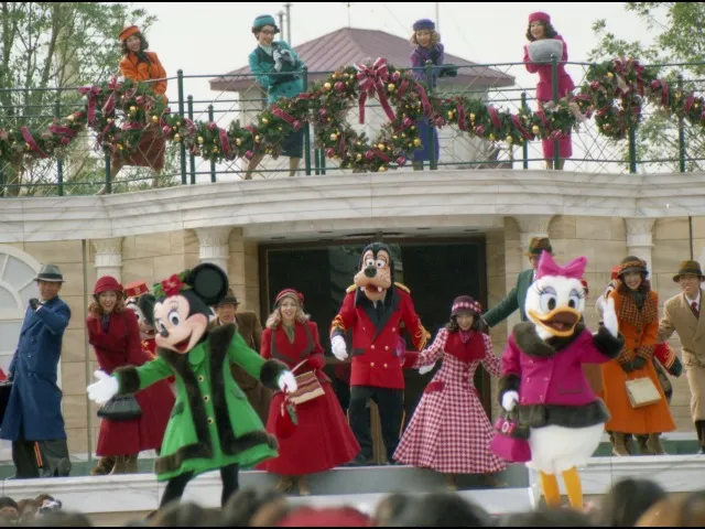 ミニー、グーフィー、デイジー（クリスマス・ホリデー・イン・ニューヨーク）