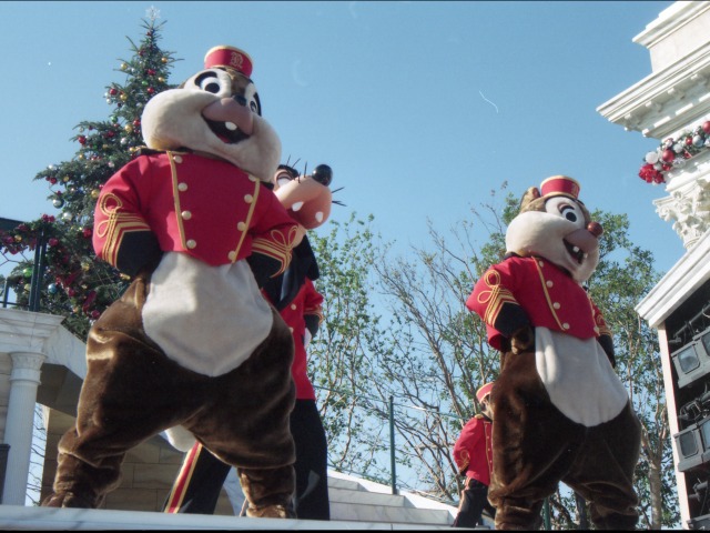チップ、グーフィー、デール（クリスマス・ホリデー・イン・ニューヨーク）
