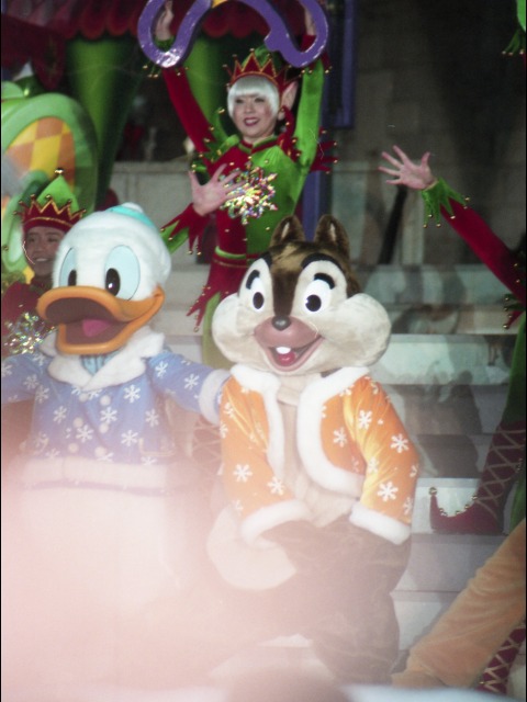 ドナルドとチップ（ミッキーのメリークリスマス）
