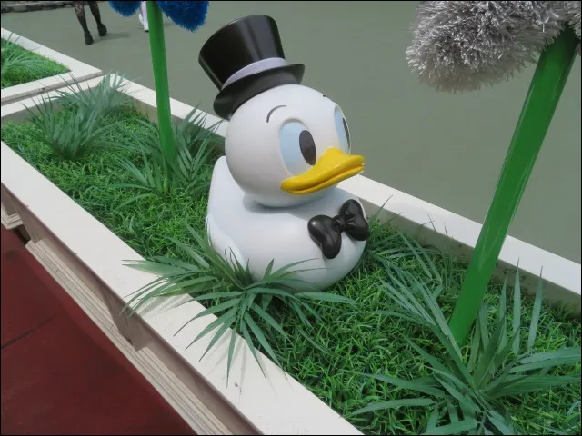 シルクハットダック(ディズニー・パルパルーザ“ドナルドのクワッキー・ダック!ダック!ダックシティ!”)