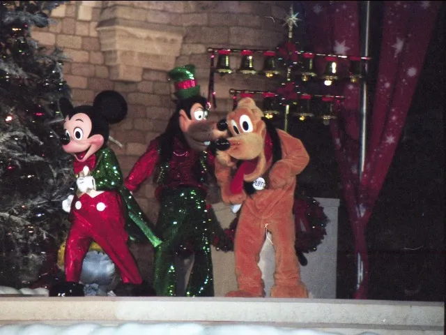 ミッキー、グーフィー、プルート（ミッキーのメリークリスマス）