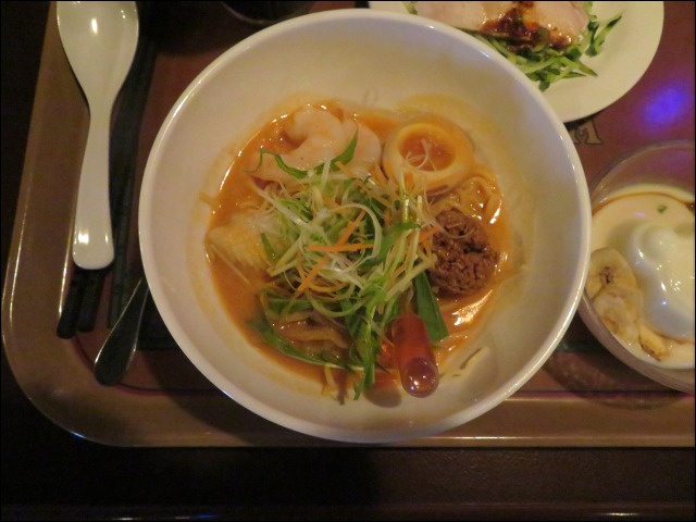 冷やし担担麺（ヴォルケイニア・レストラン）