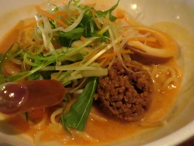 冷やし担担麺 アップ（ヴォルケイニア・レストラン）