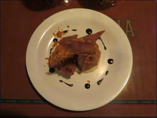 スパイシー手羽餃子 上面(ヴォルケイニア・レストラン)