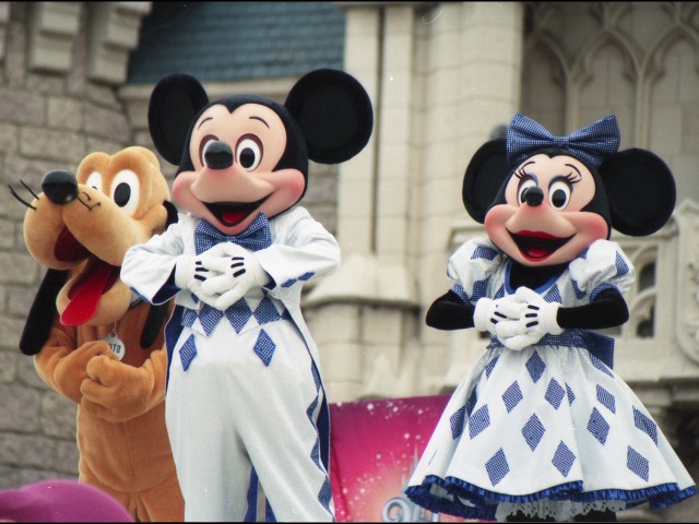 プルート、ミッキー、ミニー（リメンバー・ザ・ドリーム）