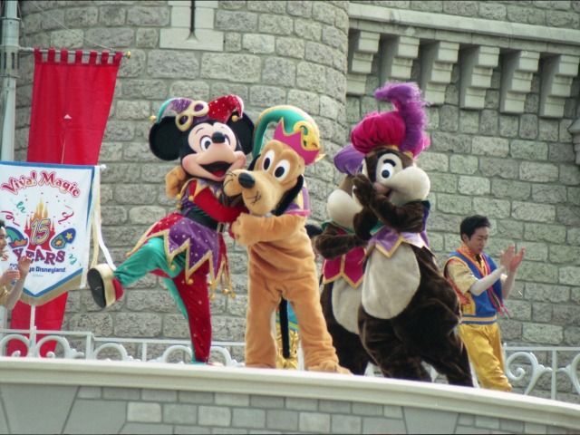 ミッキー、プルート、チップ、デール（リメンバー・ザ・ドリーム）