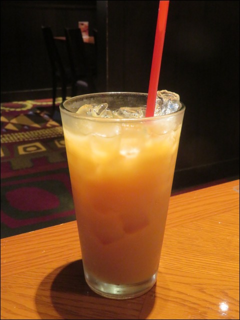 カシスオレンジ かき混ぜ後（OUTBACK STEAKHOUSE）