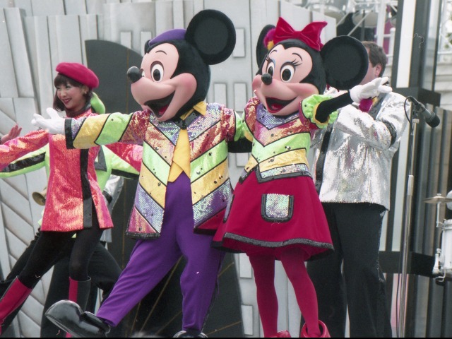 ミッキーとミニー（ディズニー・リズム・オブ・ワールド）