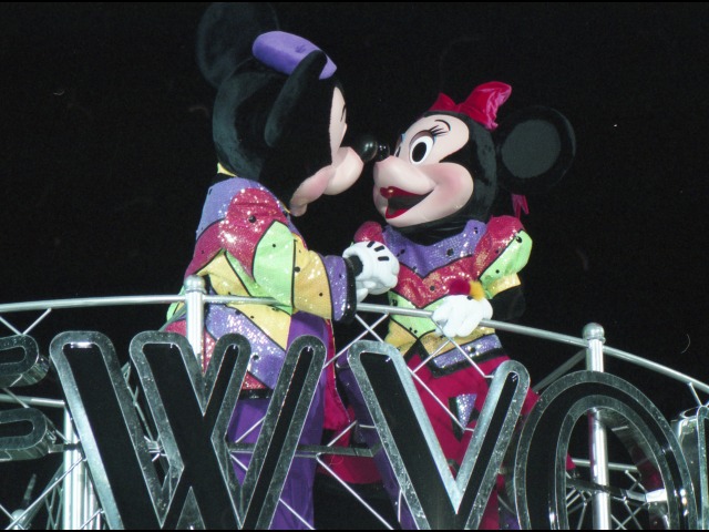 ミッキーとミニー（ディズニー・リズム・オブ・ワールド）